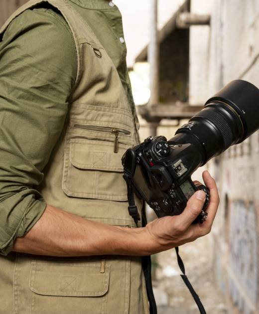 photographer-exploring-abandoned-location